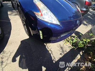 2017 Nissan 370Z Coupe - zdjęcie 22 z 29 - miniatura