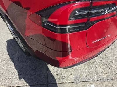 2018 Tesla Model X 75D - zdjęcie 27 z 29 - miniatura