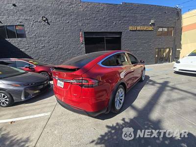 2018 Tesla Model X 75D - zdjęcie 3 z 29 - miniatura