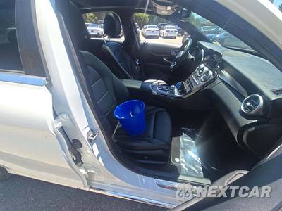 2020 Mercedes-Benz C 300 Sedan - zdjęcie 15 z 19 - miniatura