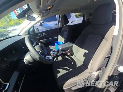 2023 Kia Sportage LX - zdjęcie 6 z 21 - miniatura