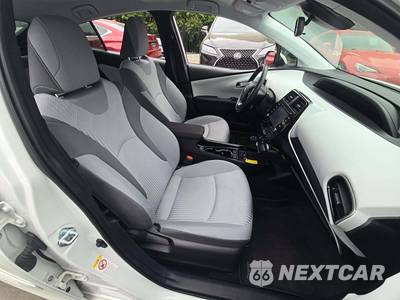 2021 Toyota Prius Prime LE - zdjęcie 18 z 21 - miniatura