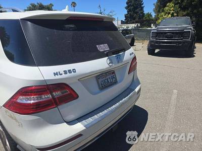 2012 Mercedes-Benz ML 350 - zdjęcie 26 z 38 - miniatura