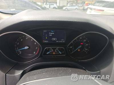 2014 Ford Focus SE Hatchback - zdjęcie 9 z 37 - miniatura