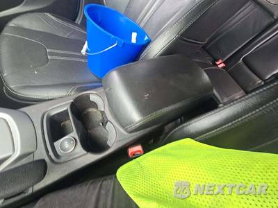 2014 Ford Focus SE Hatchback - zdjęcie 21 z 37 - miniatura
