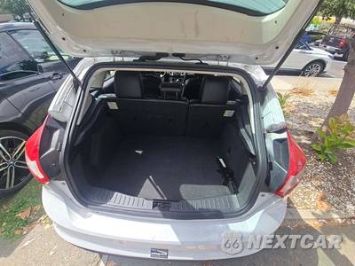 2014 Ford Focus SE Hatchback - zdjęcie 14 z 37 - miniatura