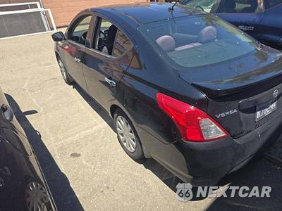 2015 Nissan Versa SV - zdjęcie 2 z 28 - miniatura