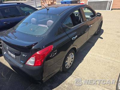 2015 Nissan Versa SV - zdjęcie 3 z 28 - miniatura