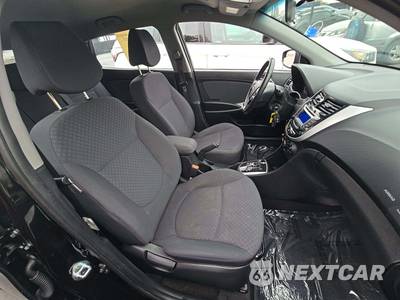 2014 Hyundai Accent SE Hatchback - zdjęcie 18 z 28 - miniatura