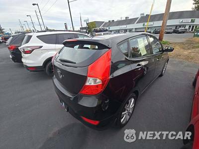 2014 Hyundai Accent SE Hatchback - zdjęcie 3 z 28 - miniatura
