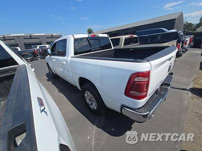 2023 Ram 1500 Laramie Crew Cab Short Bed - zdjęcie 2 z 23 - miniatura