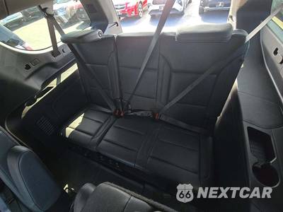 2025 Chevrolet Suburban Z71 2Z7 - zdjęcie 14 z 22 - miniatura