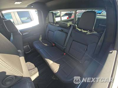 2023 Chevrolet Silverado 1500 High Country Crew Cab Short Bed - zdjęcie 13 z 23 - miniatura