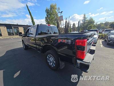 2025 Ford Super Duty F-350 King Ranch Crew Cab Medium Bed - zdjęcie 2 z 21 - miniatura