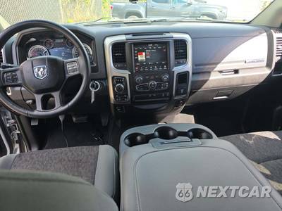 2019 Ram 1500 Classic Big Horn Crew Cab Medium Bed - zdjęcie 10 z 43 - miniatura
