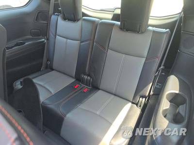2020 Nissan Pathfinder SL - zdjęcie 14 z 37 - miniatura