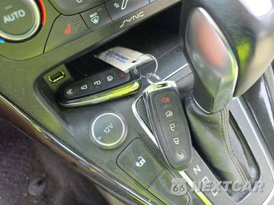 2017 Ford Focus Electric Hatchback - zdjęcie 8 z 28 - miniatura