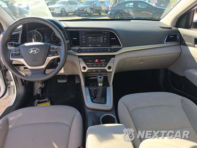 2017 Hyundai Elantra SE Sedan - zdjęcie 10 z 50 - miniatura