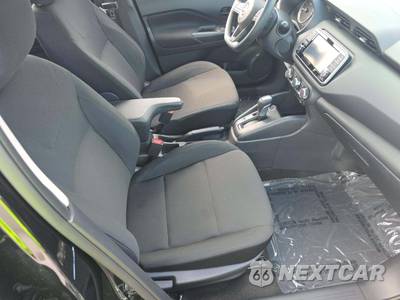 2025 Nissan Kicks Play - zdjęcie 18 z 34 - miniatura