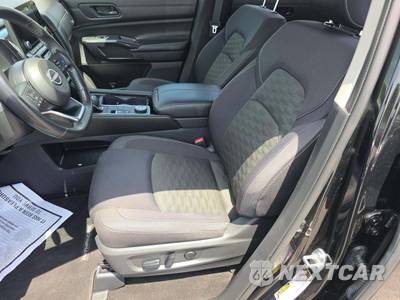 2024 Nissan Pathfinder SV - zdjęcie 6 z 39 - miniatura