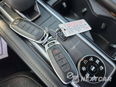 2024 Nissan Pathfinder SV - zdjęcie 8 z 39 - miniatura