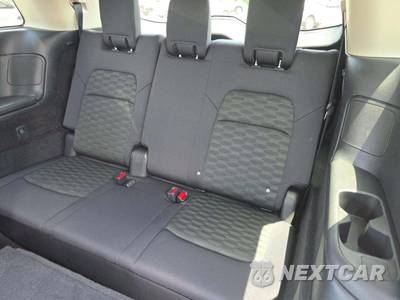 2024 Nissan Pathfinder SV - zdjęcie 14 z 39 - miniatura