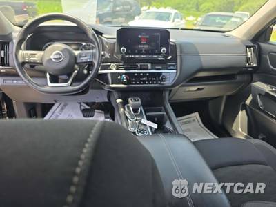 2024 Nissan Pathfinder SV - zdjęcie 10 z 39 - miniatura