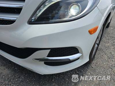 2015 Mercedes-Benz B-Class Electric Drive - zdjęcie 25 z 38 - miniatura