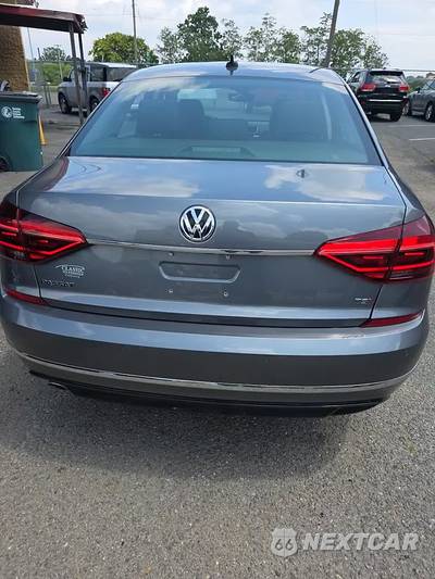 2019 Volkswagen Passat SE R-Line - zdjęcie 27 z 34 - miniatura