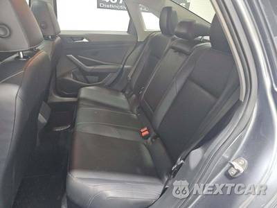 2019 Volkswagen Jetta SEL - zdjęcie 13 z 26 - miniatura
