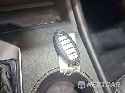 2021 Nissan Altima SR - zdjęcie 8 z 30 - miniatura