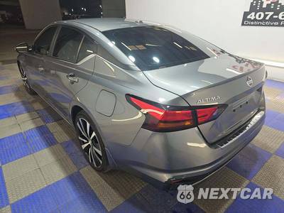 2021 Nissan Altima SR - zdjęcie 2 z 30 - miniatura
