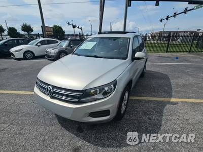 2013 Volkswagen Tiguan S w/Sunroof