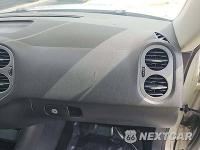 2013 Volkswagen Tiguan S w/Sunroof - zdjęcie 16 z 31 - miniatura