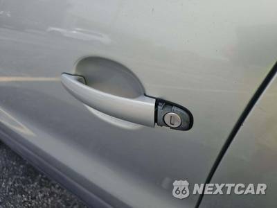 2013 Volkswagen Tiguan S w/Sunroof - zdjęcie 27 z 31 - miniatura