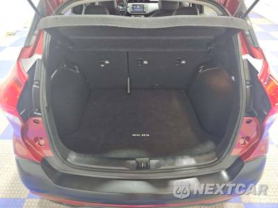 2019 Nissan Kicks SR - zdjęcie 14 z 25 - miniatura