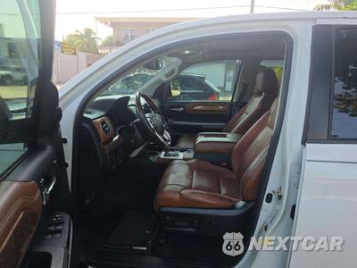 2019 Toyota Tundra 1794 Edition Crew Cab Short Bed - zdjęcie 6 z 33 - miniatura