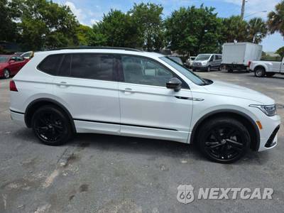 2023 Volkswagen Tiguan SE R-Line Black - zdjęcie 4 z 23 - miniatura