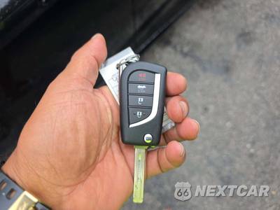 2023 Toyota Camry LE - zdjęcie 8 z 34 - miniatura