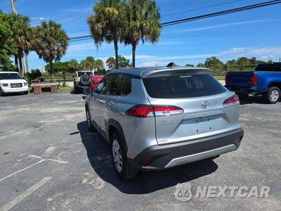 2022 Toyota Corolla Cross L - zdjęcie 2 z 23 - miniatura