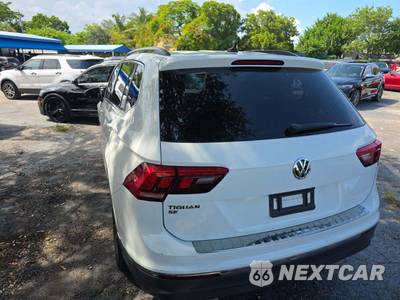 2021 Volkswagen Tiguan SE - zdjęcie 2 z 25 - miniatura