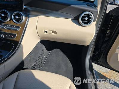 2019 Mercedes-Benz C 300 Sedan - zdjęcie 19 z 26 - miniatura