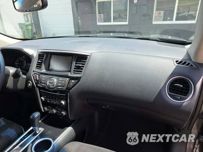 2016 Nissan Pathfinder SV - zdjęcie 20 z 36 - miniatura