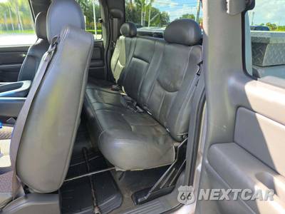 2005 Chevrolet Silverado 3500 LT Extended Cab Long Bed 1SC w/Rear Doors - zdjęcie 13 z 41 - miniatura
