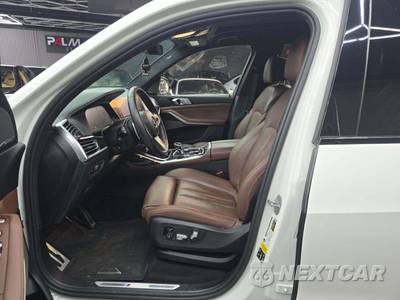 2020 BMW X7 Sports Activity Vehicle M50i - zdjęcie 6 z 25 - miniatura