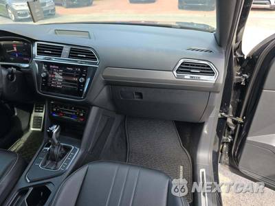 2024 Volkswagen Tiguan SE R-Line Black - zdjęcie 20 z 26 - miniatura