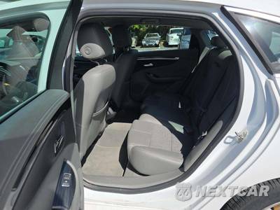 2019 Chevrolet Impala LT 1LT - zdjęcie 13 z 36 - miniatura