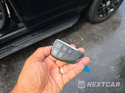 2023 Chevrolet Tahoe LT 1LT - zdjęcie 8 z 27 - miniatura