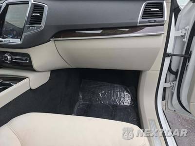 2019 Volvo XC90 T6 Momentum - zdjęcie 20 z 25 - miniatura