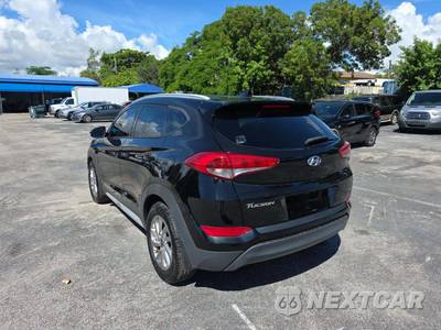 2017 Hyundai Tucson SE Plus - zdjęcie 2 z 31 - miniatura